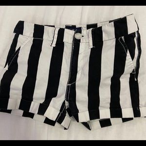 Black and white striped American eagle shorts